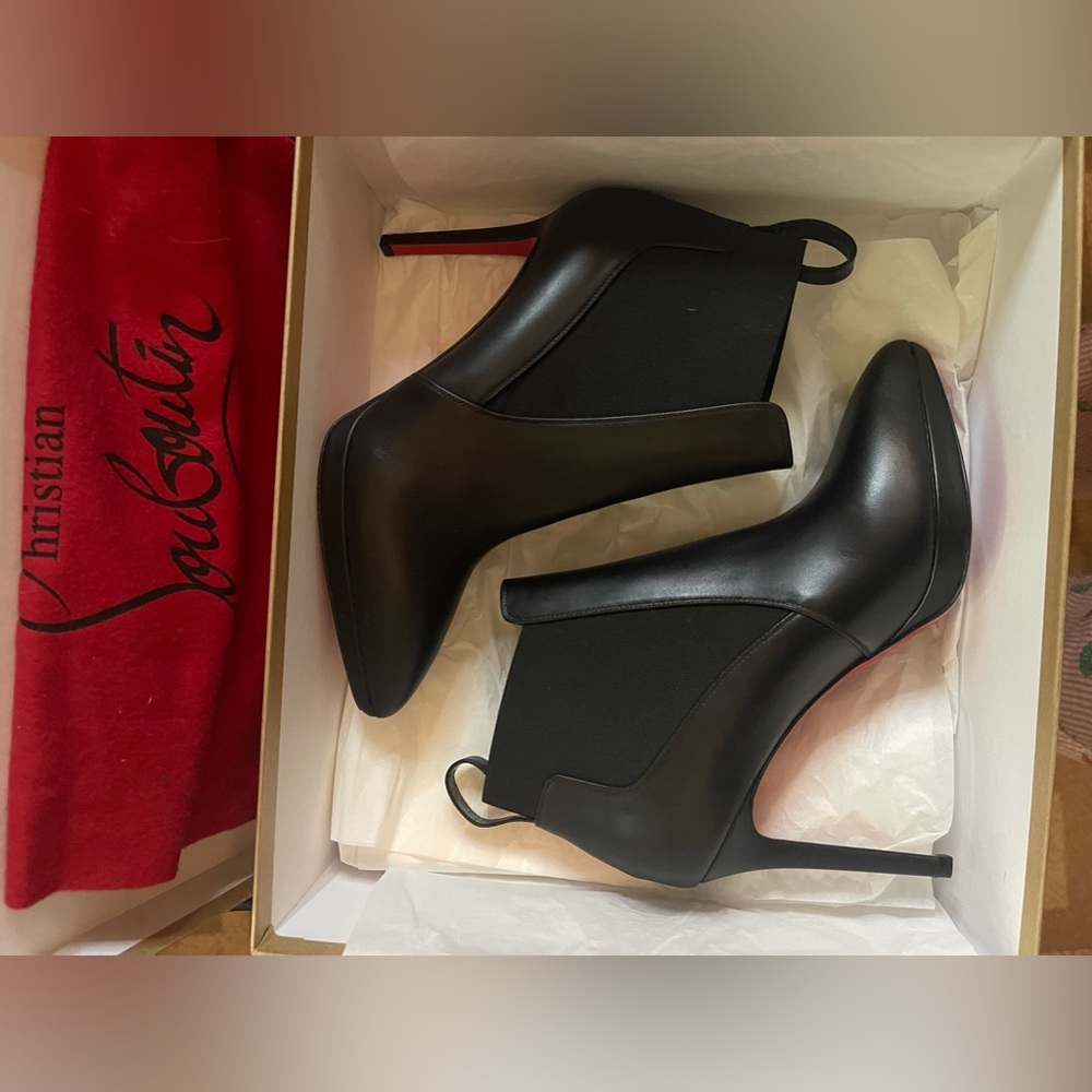 Christian Louboutin Crochinetta Bootie 39